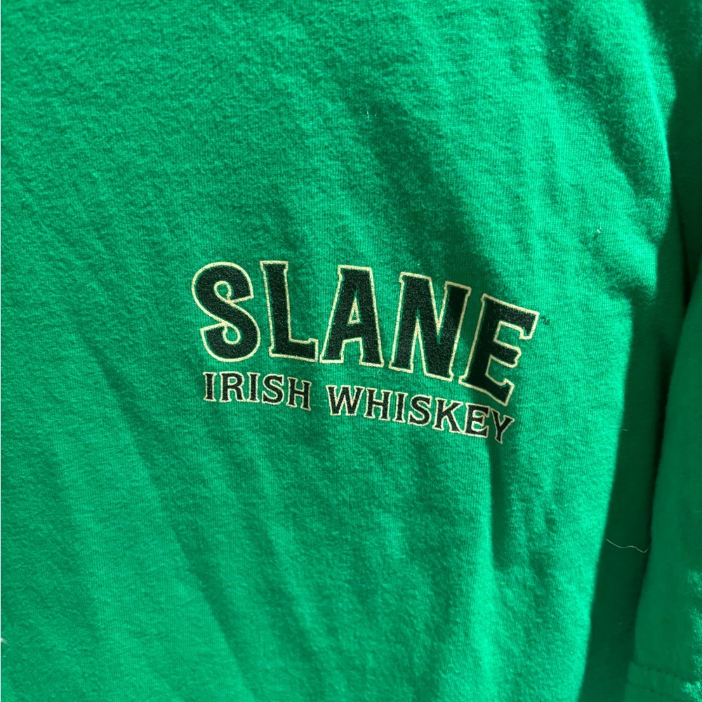 Slane Irish Whiskey Green T-Shirt size medium. Short sleeve